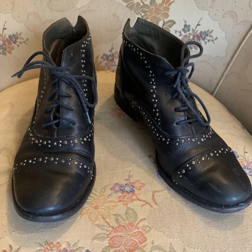 Gianluca Tombolini Women's Black Studded Laceup Ankle Booties Size 38